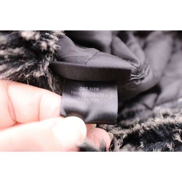 Carbon Elements Black Quilted Faux Fur Trapper Hat Buckle Strap Closure OSFM - Picture 5 of 10
